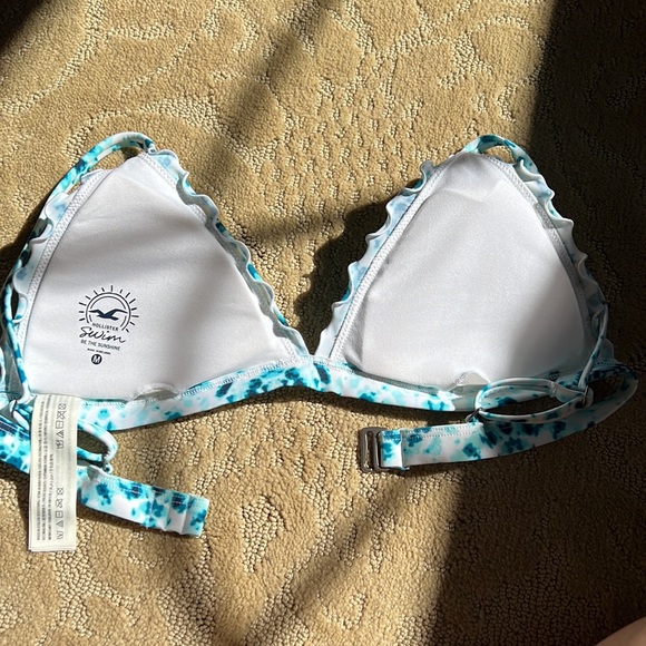 Hollister bikini top - Picture 2 of 2